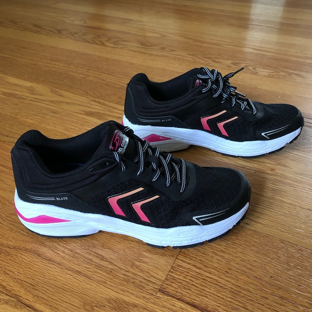 Dr. Scholl’s Blaze Black & Pink Shoes